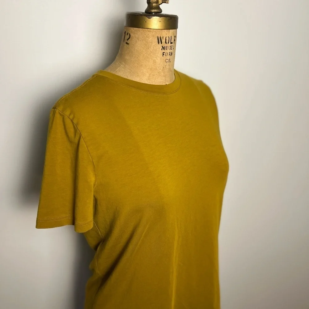 Lululemon mustard color short sleeve t-shirt size 6
